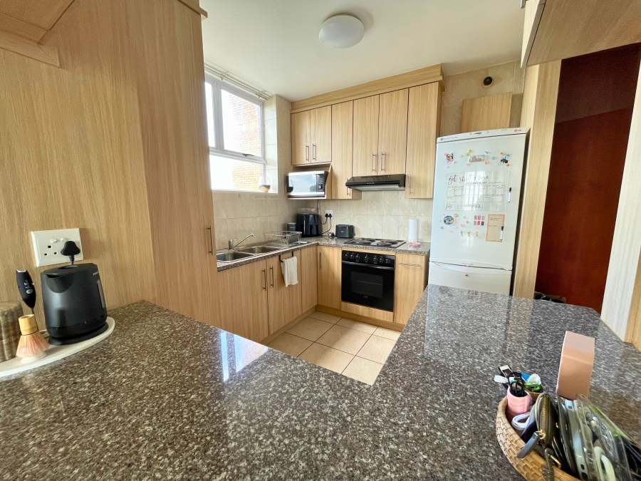 To Let 1 Bedroom Property for Rent in Loevenstein Western Cape